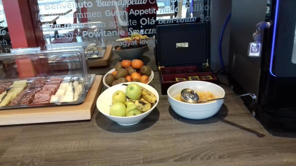 Hotel Arena Toulouse Ngoại thất bức ảnh